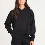 WOMEN'S RELAXED HOODIE