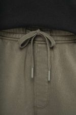 FÉRFI FRENCH TERRY MOSOTT HATÁSÚ CARGO SHORT - Image 2